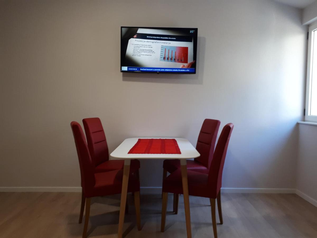 Apartments Sophie Макарска Екстериор снимка