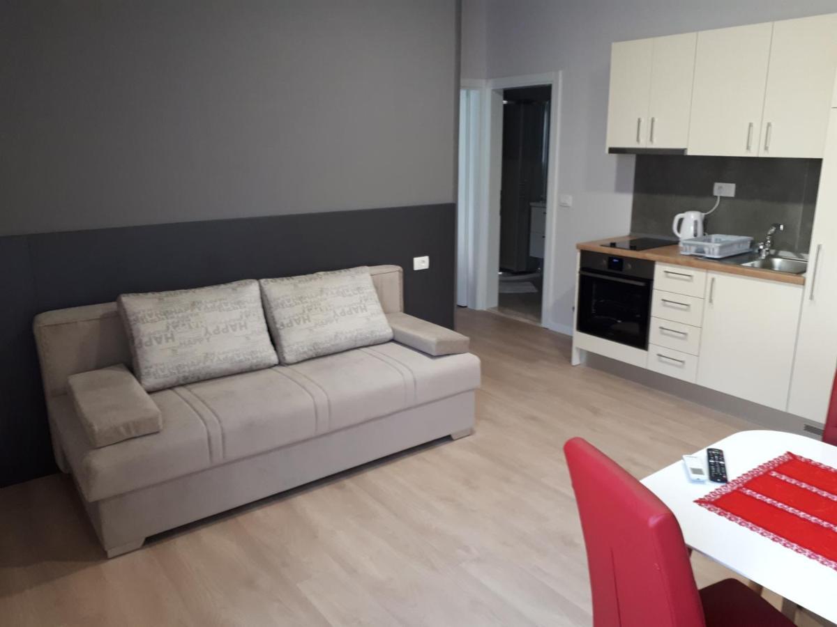 Apartments Sophie Макарска Екстериор снимка
