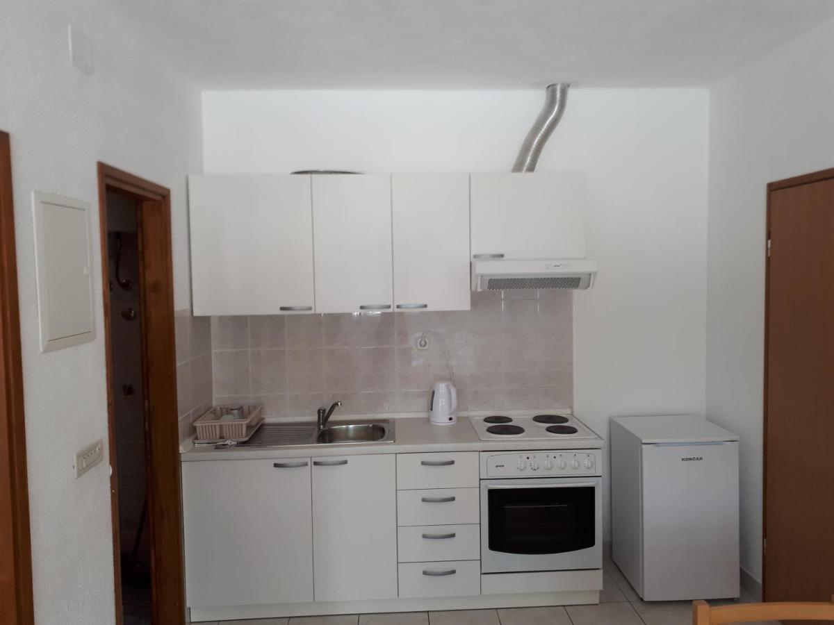 Apartments Sophie Макарска Екстериор снимка