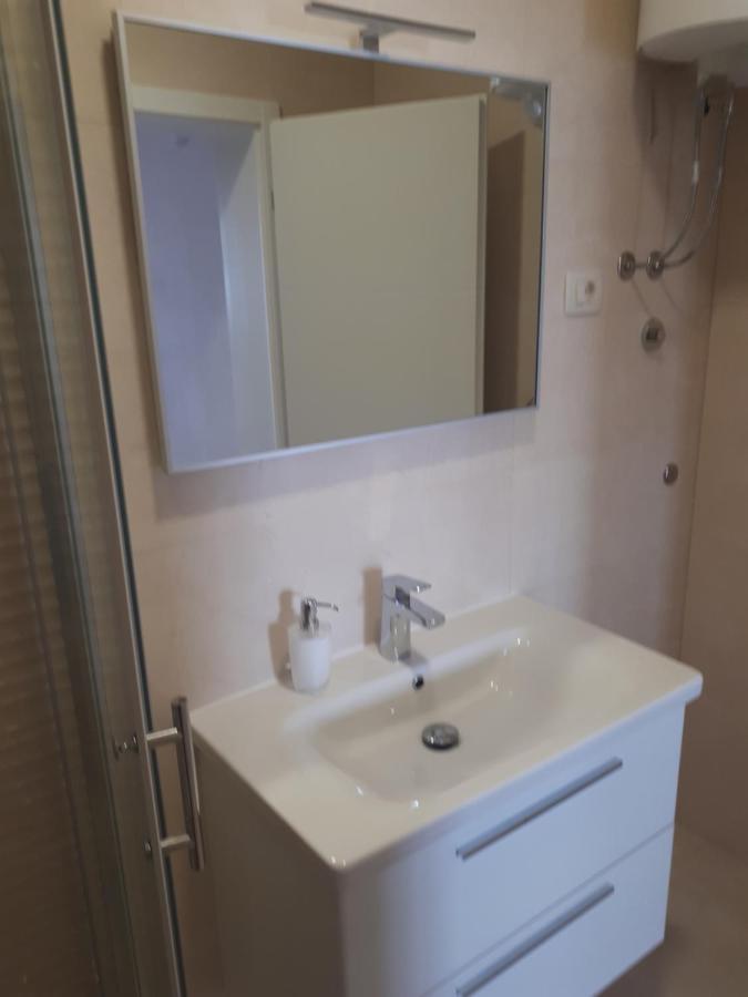 Apartments Sophie Макарска Екстериор снимка