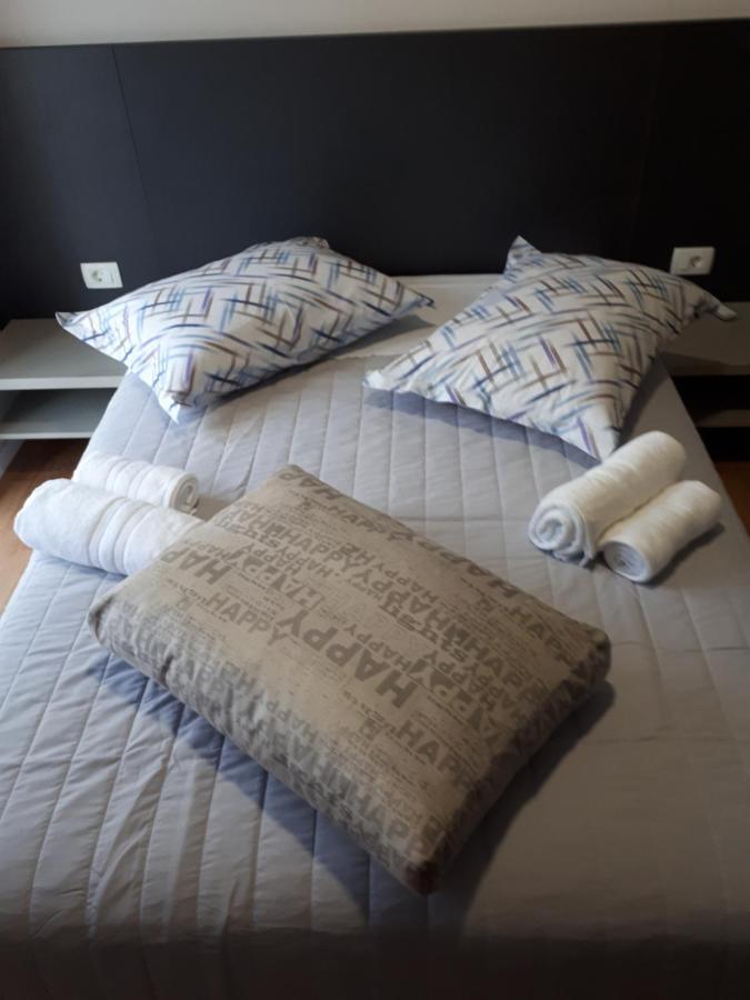 Apartments Sophie Макарска Екстериор снимка