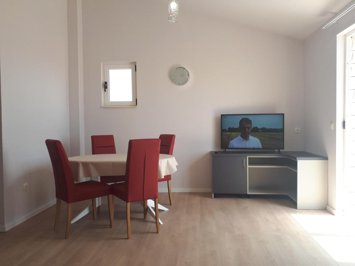 Apartments Sophie Макарска Екстериор снимка