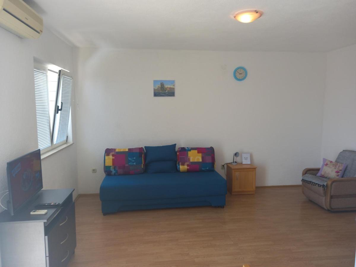 Apartments Sophie Макарска Екстериор снимка