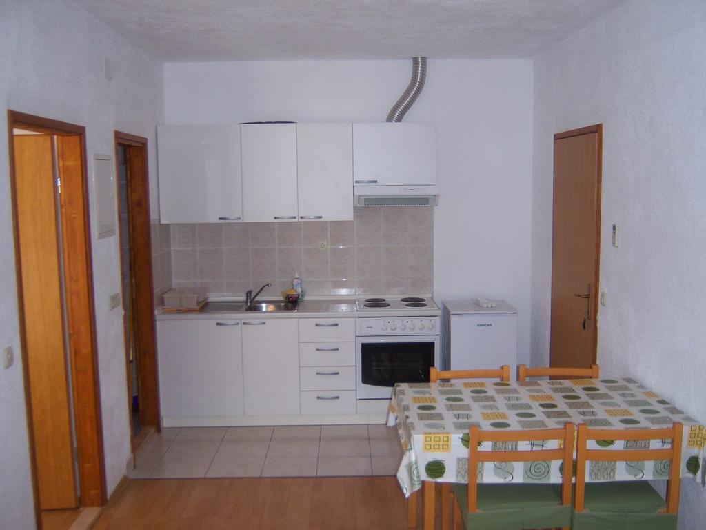 Apartments Sophie Макарска Екстериор снимка
